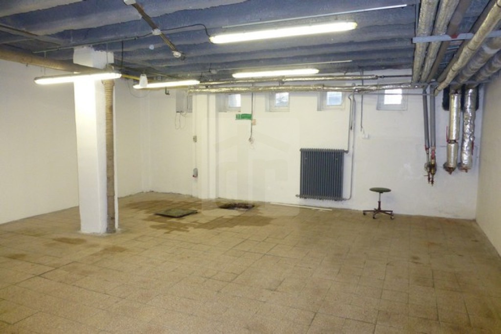 Budova s nájemníky v Bratislavě na prodej - 9