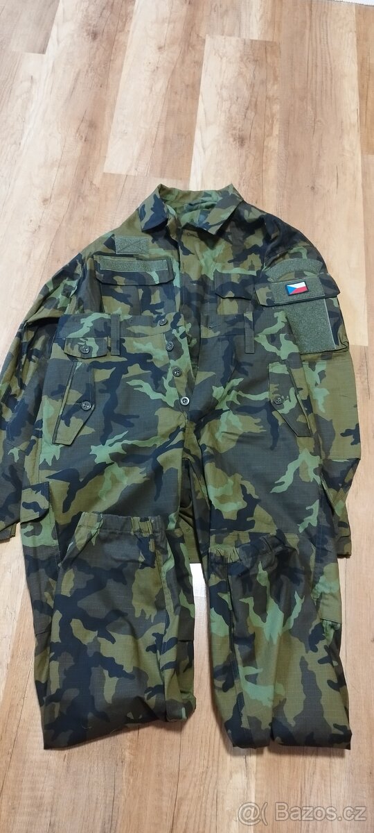 Výstrojní součástky AČR - 9