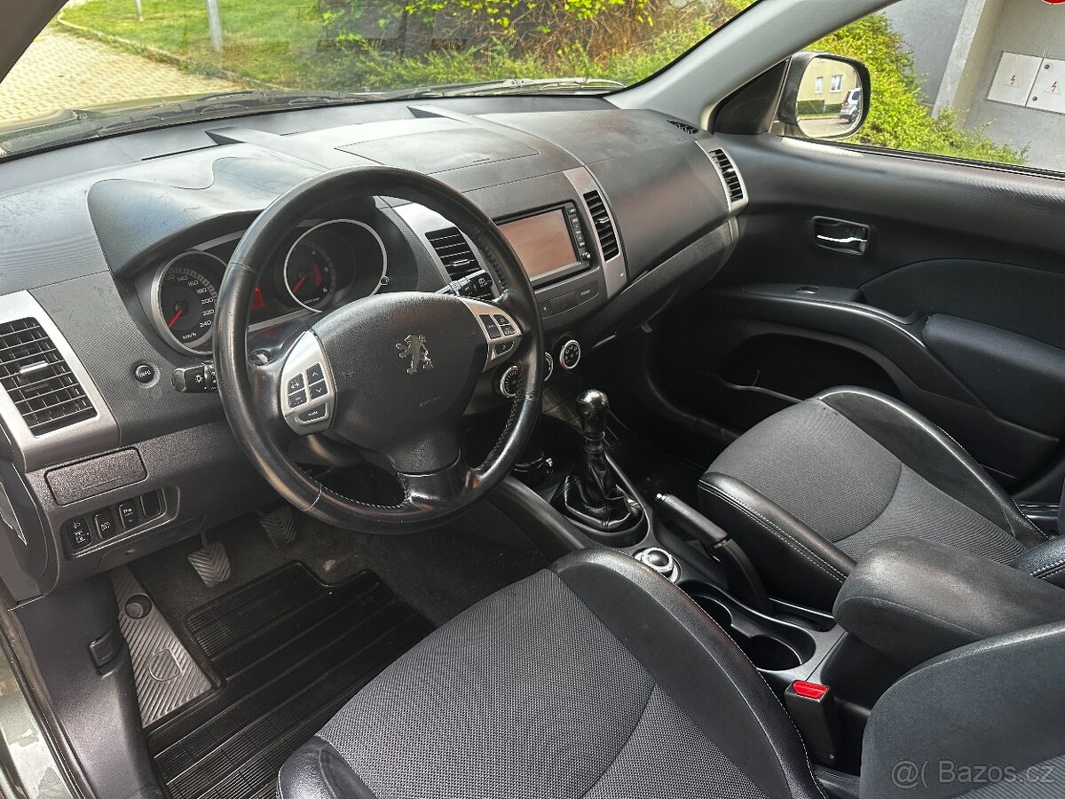 Peugeot 4007 2.2 HDi 4x4 SUV 7 míst Kůže Navi Tažné 2 tuny - 9