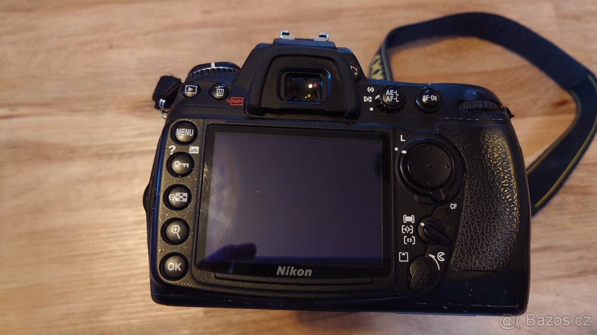 Nikon D300 a objektiv Nikkor 17-55 f2,8 - 9