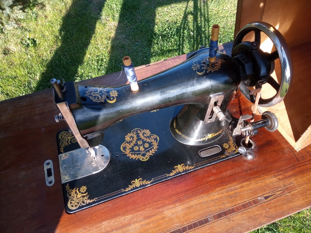 šicí stroj Bobbin - 9