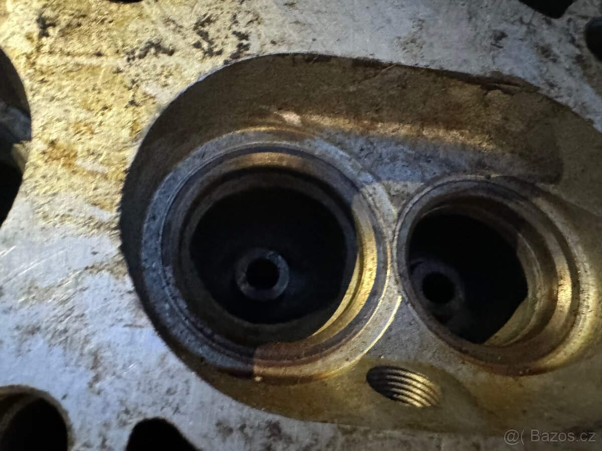 Volha Gaz 24, nová originální hlava motoru - 9