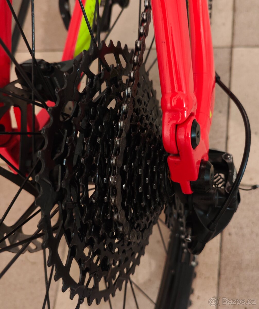 Celoodpružené horské kolo - 9