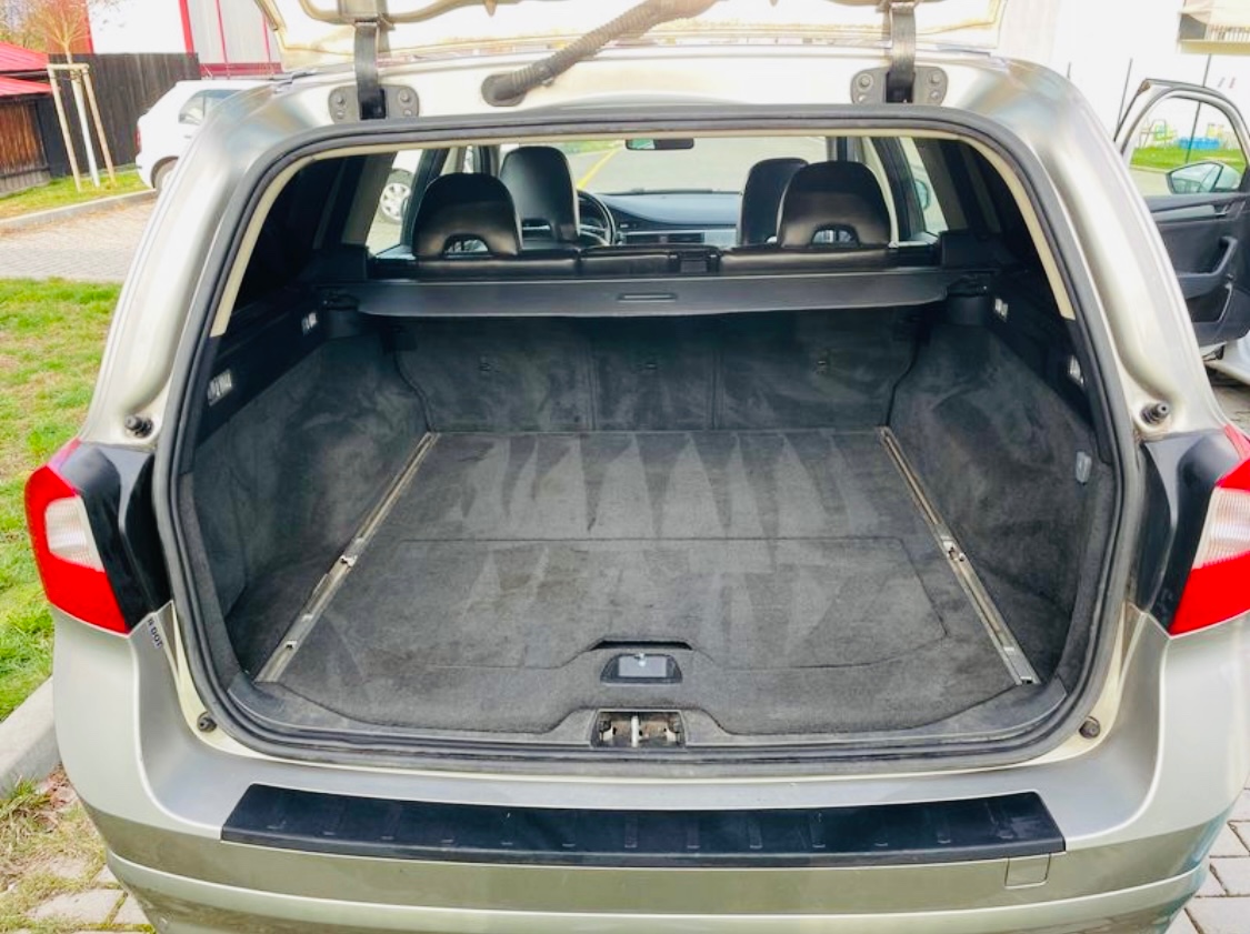 Volvo V70 2.4D D5 136kW - 9