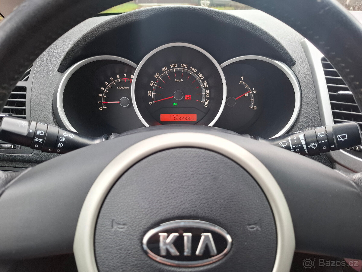Kia Venga 1.6 CVVT 92kW 2010 klima - 9