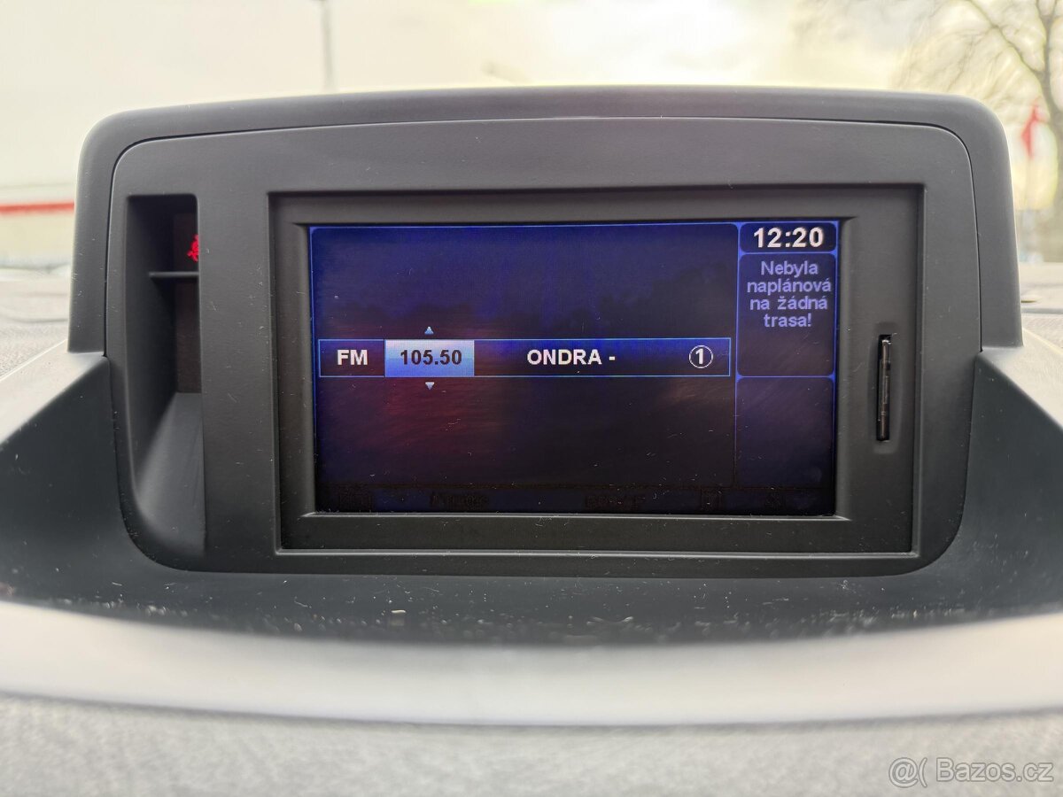 Renault Fluence 1.6i , 81 kW benzín, 2010 - 9