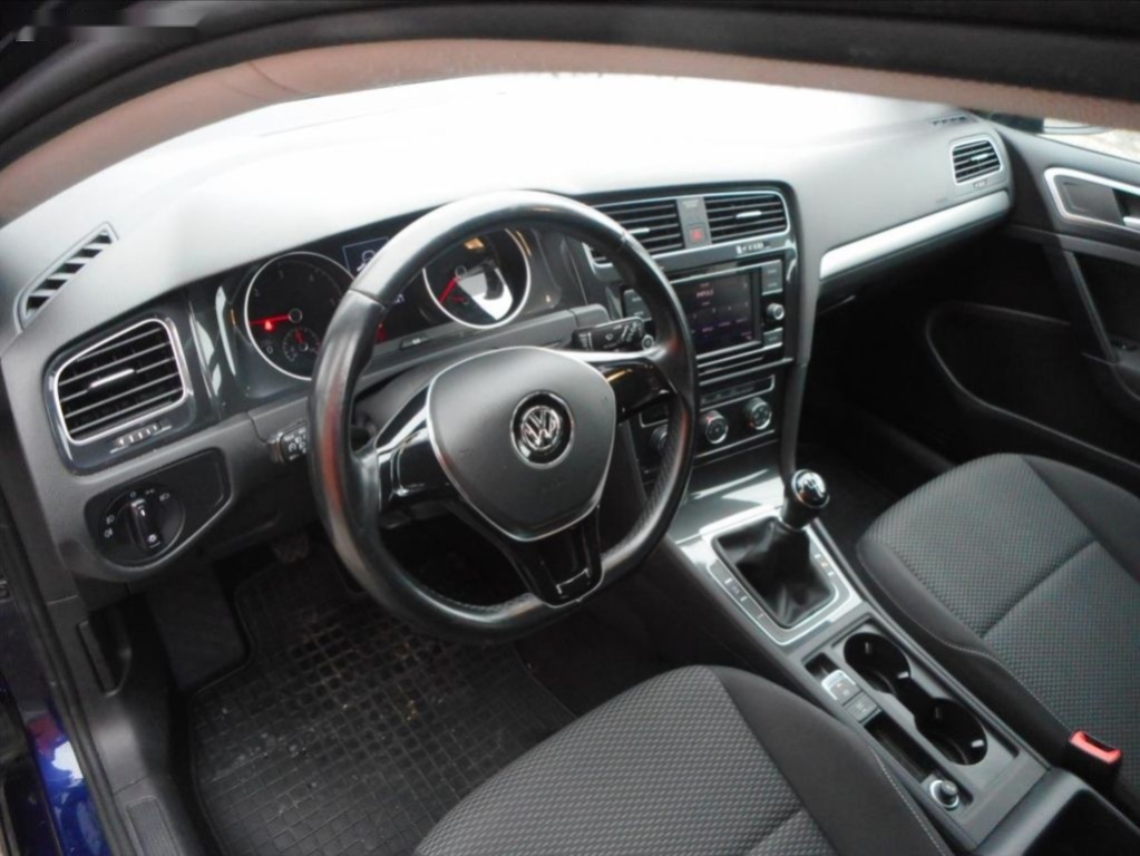 Volkswagen Golf,1,6 TDi - 9