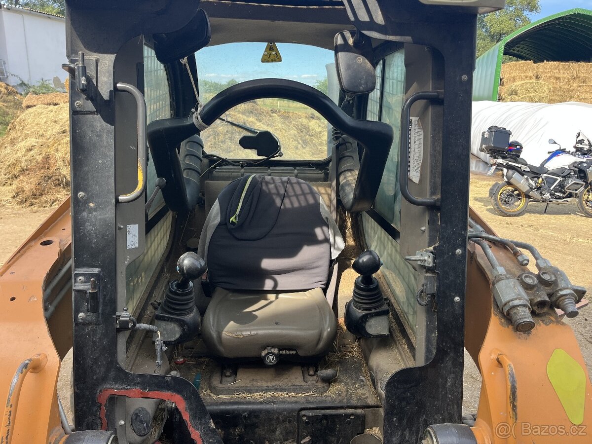 Case SR 210 - 9