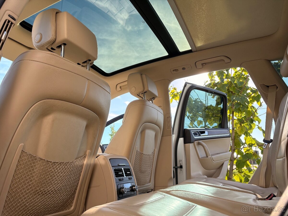 Touareg 3.0 TDi R-line Terrain-Tech - 9