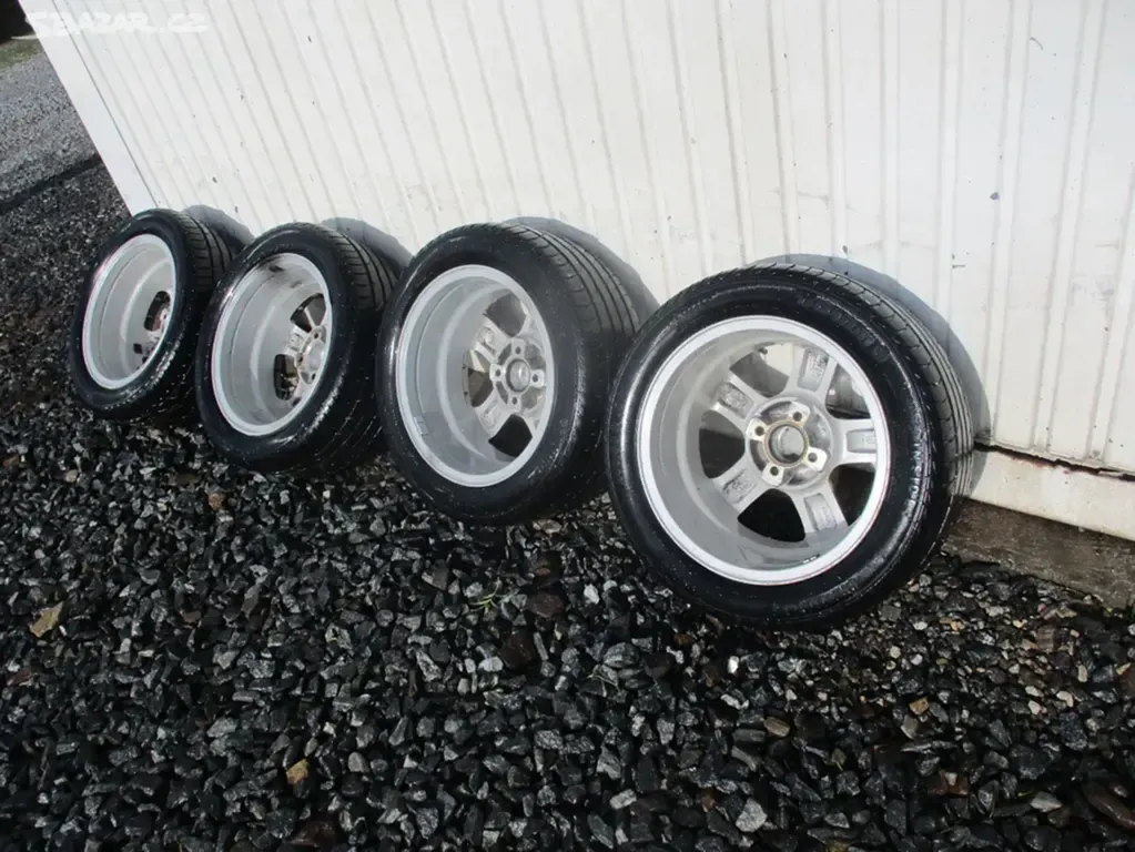 ALU kola 4x100 6,5x15 ET37 s pneu 205/55 R15 - 9