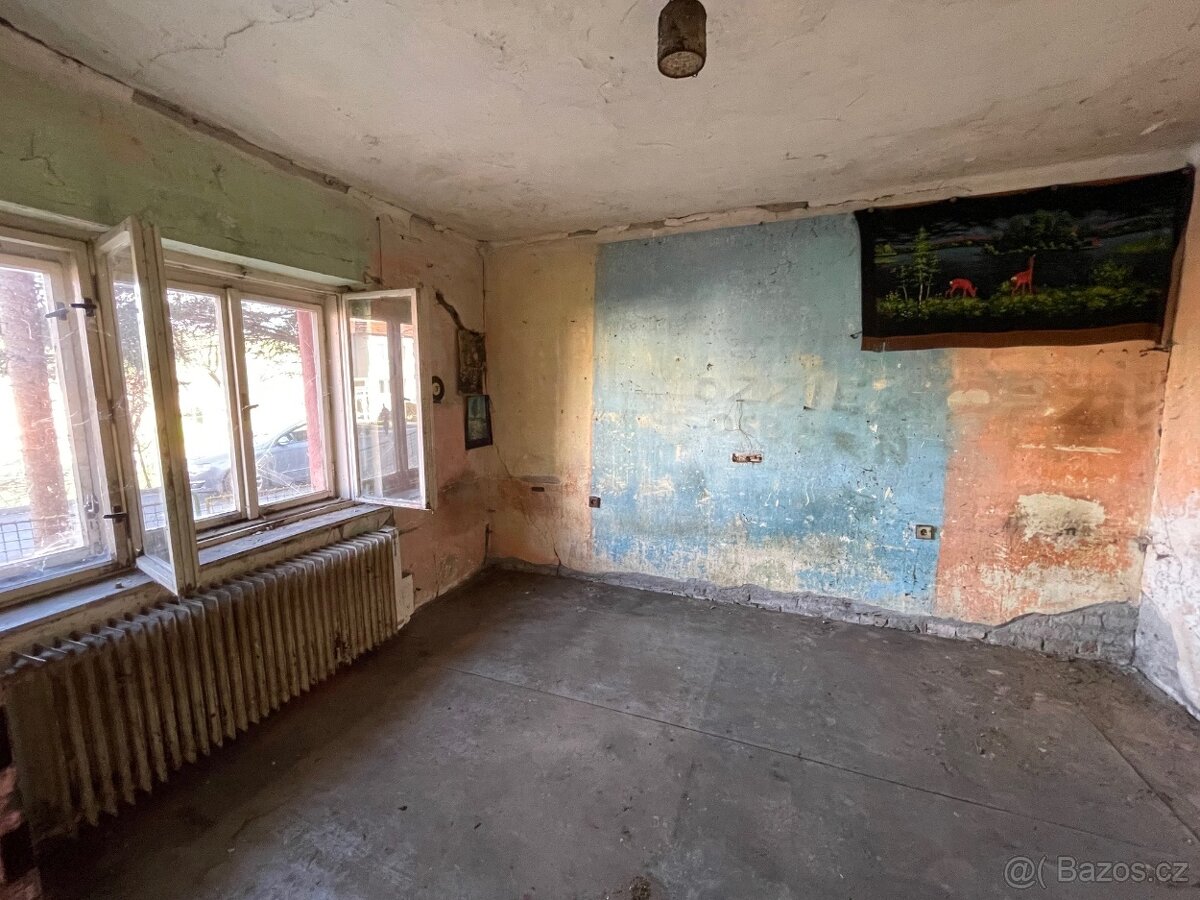 PRODEJ RODINNÉHO DOMU ŠUMICE - 9