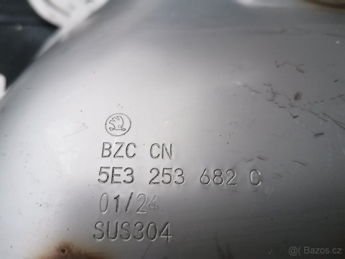 Koncovky výfuku Škoda Octavia IV RS - 9