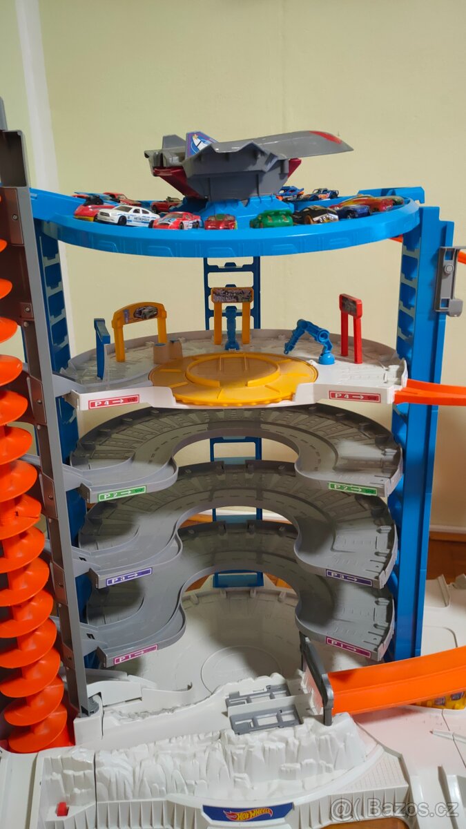 Hot Wheels super ultimate Garage - 9