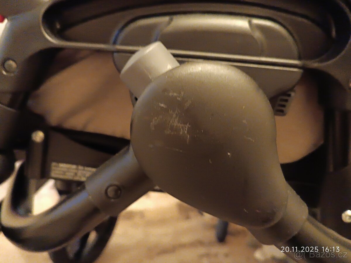 Kočárek pro dvojčata - 9