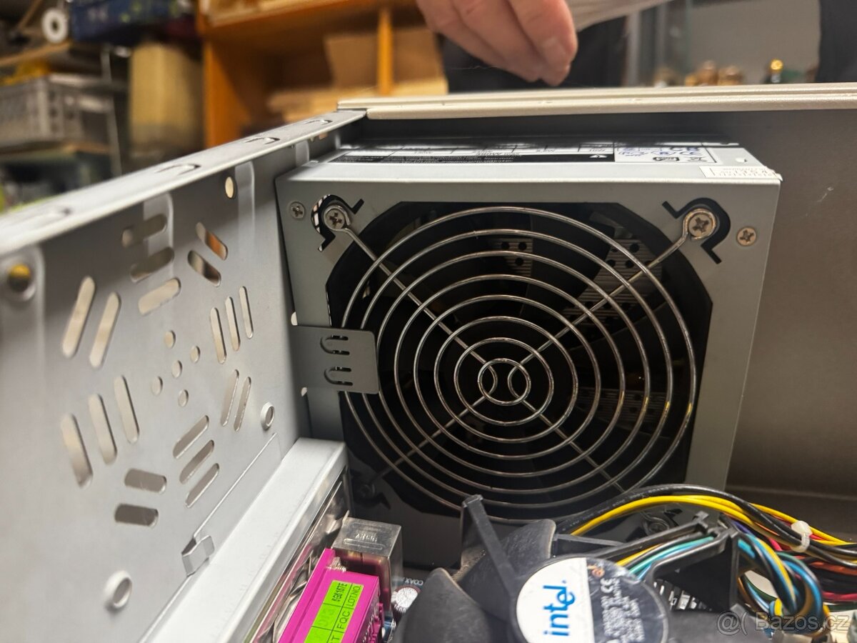 Stolní počítač – funkční sestava Intel, Gigabyte, GPU, DDR2 - 9