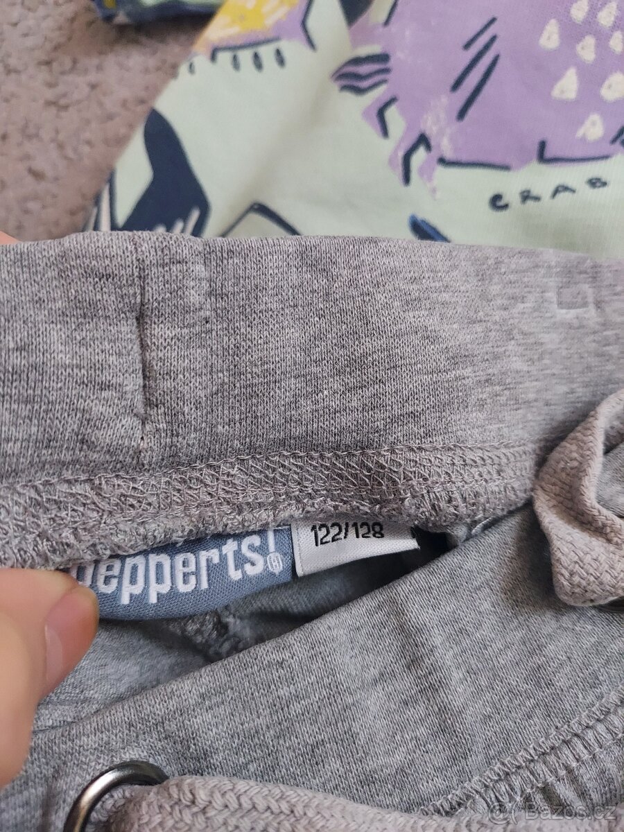 Set letního chlapeckého oblečení 122/128 - 9