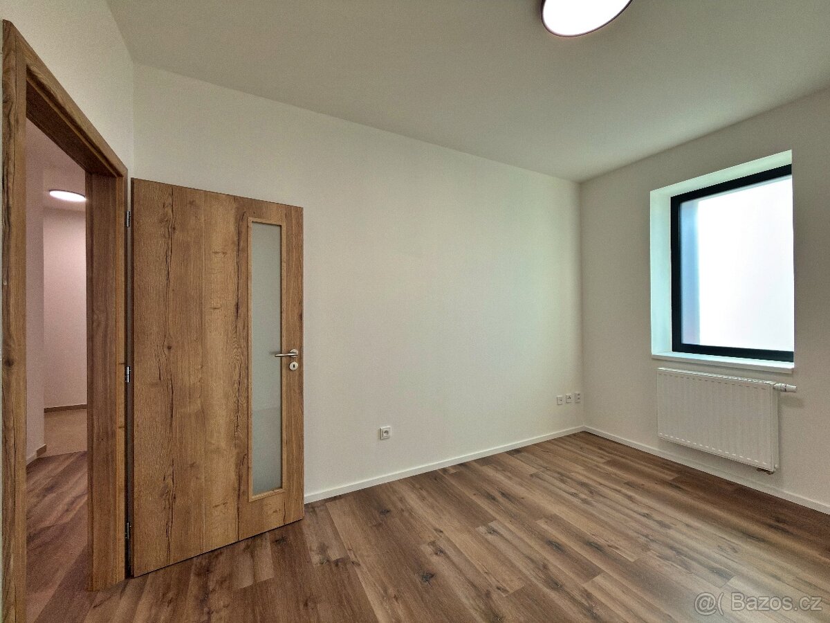 Pronájem bytové jednotky 3+kk - 9