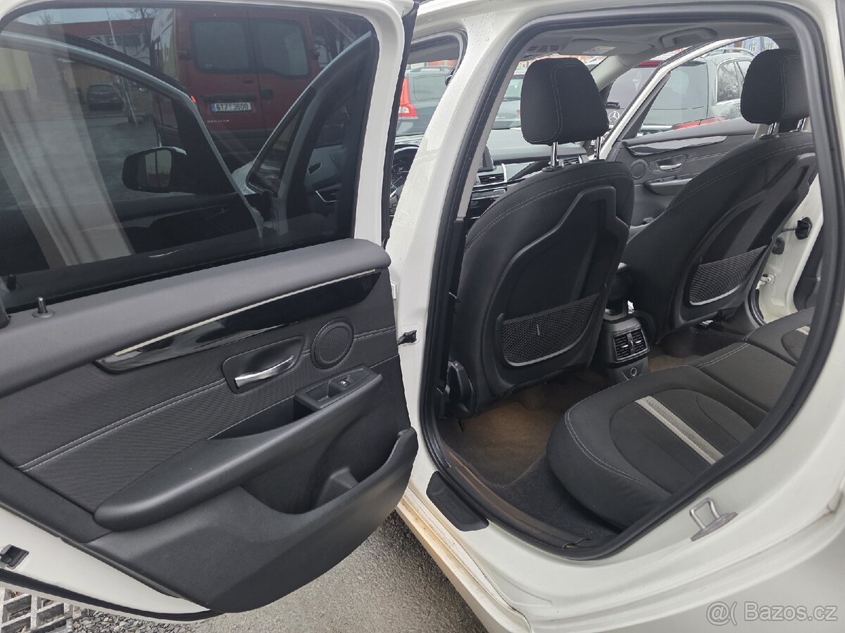 BMW Řada 2 218 D 110KW Panorama Led Navi - 9