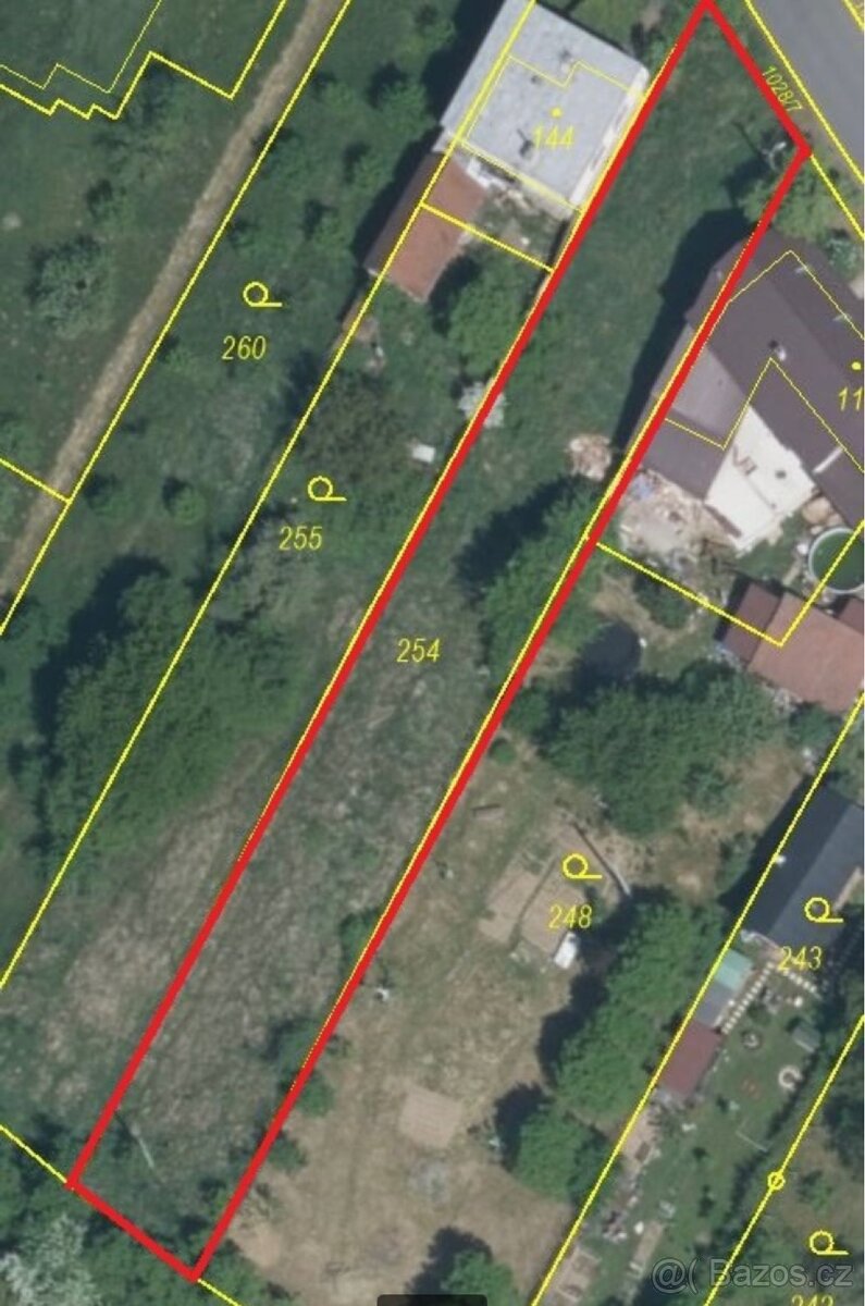 Pozemek k prodeji Svárov u UH - 1084m2 - 9