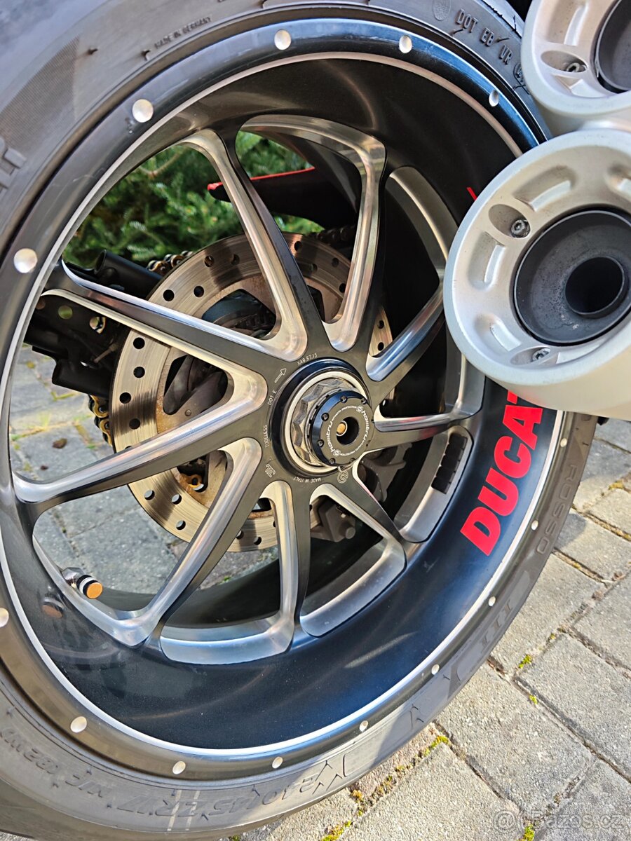 Ducati Diavel Carbon - 9