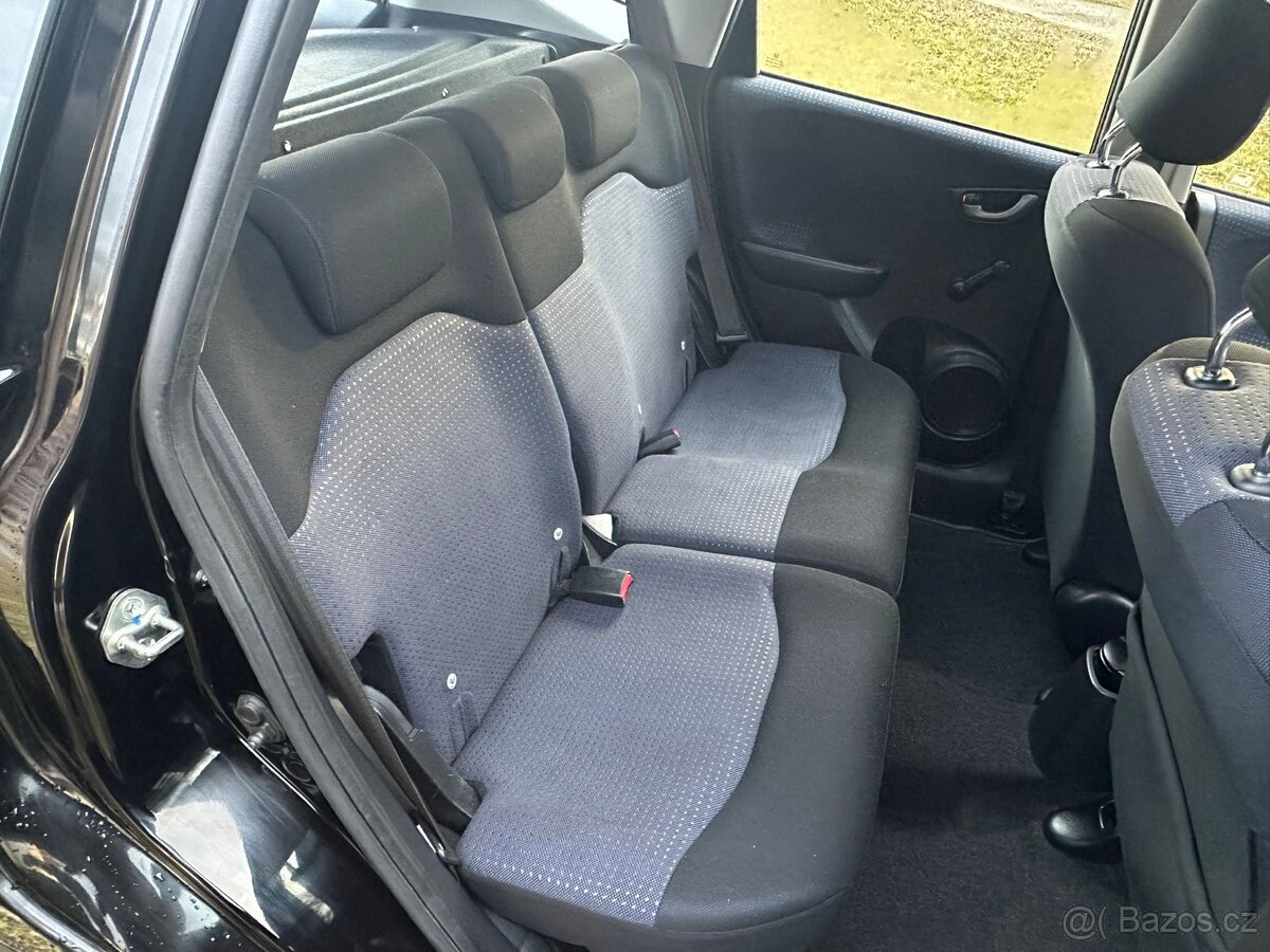 Honda jazz 102000 KM. 2010 Rok - 9