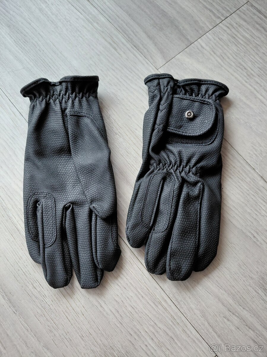 Mnoho věcí na kone a jezdce - 9