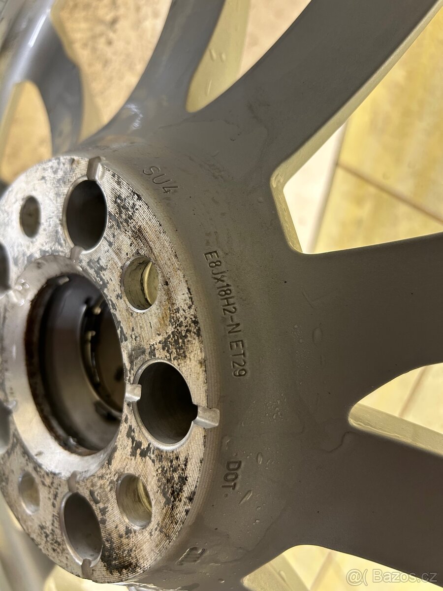 Audi 18 ALU disky 4N0601025A - 9