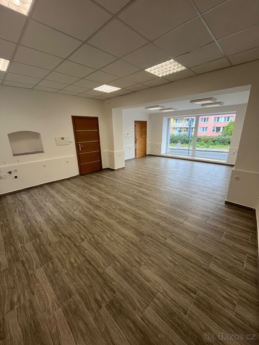 Pronájem obchodu kanceláře ordinace, 40 m2, Odry, ul. 1.Máje - 9