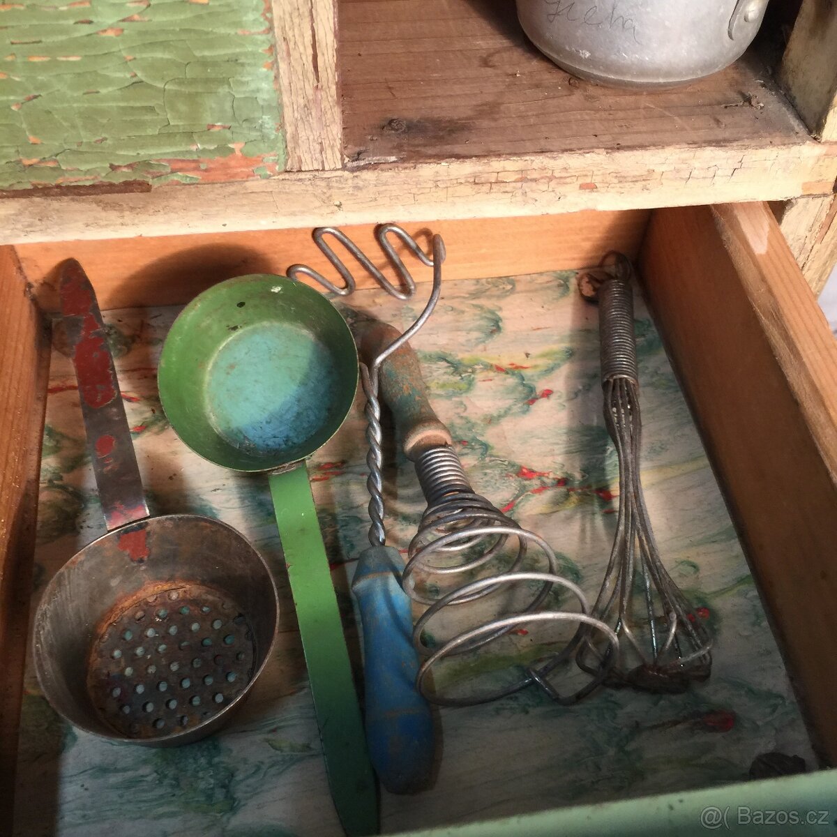 starožitná kredenc pro děti panenky kuchyňka nádobí 1920 - 9