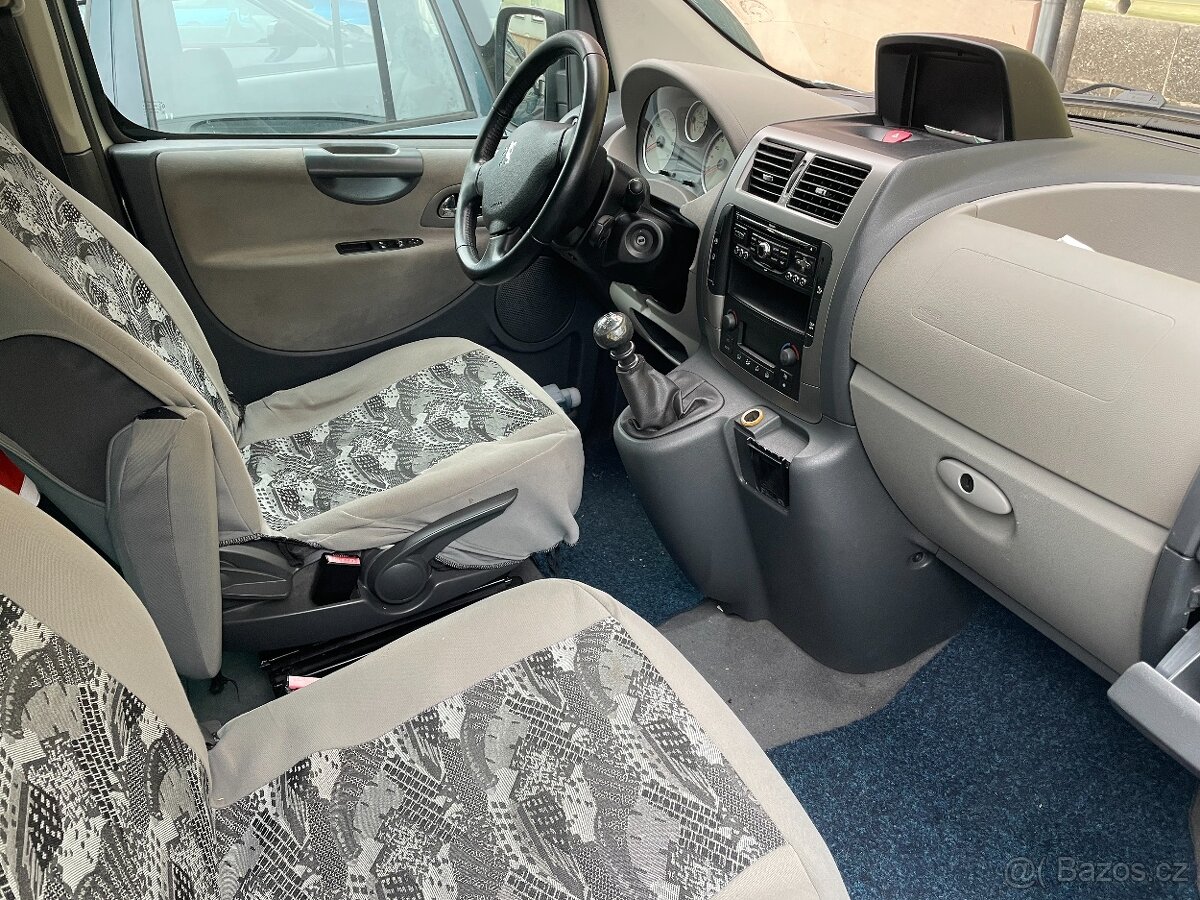 Peugeot Export r. 2010 - 1. majitel - 9