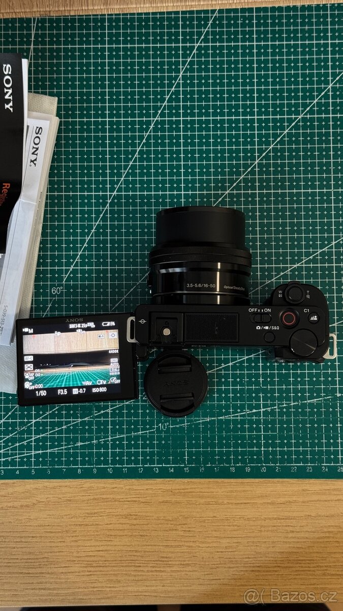Sony Alpha ZV-E10 + objevit 16-50 mm f/3,5-5,6 - 9