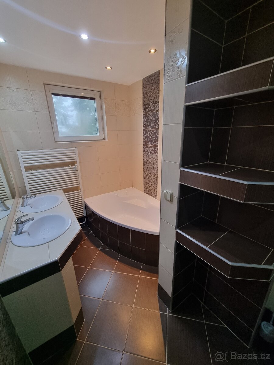 Pronájem Luštěnice - 9