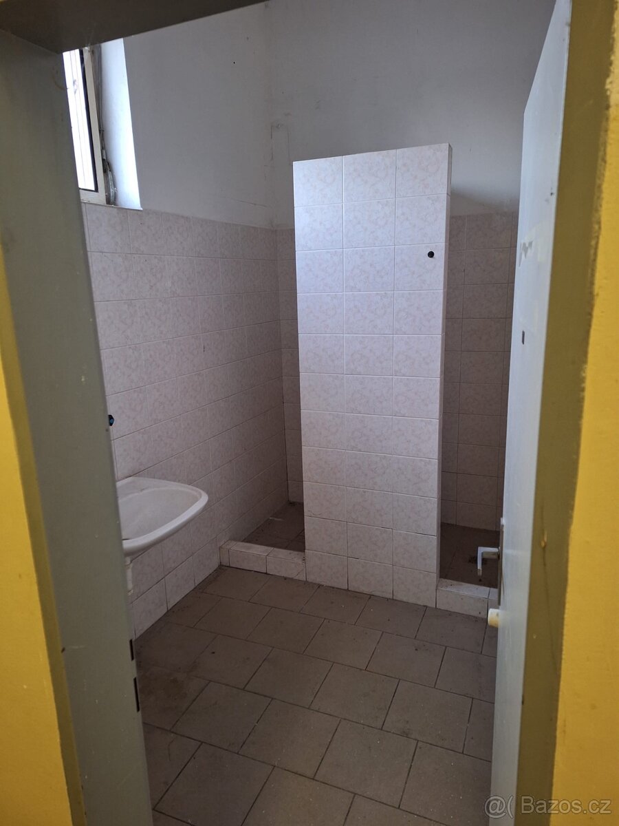 Pronájem skladových prostorů - 9