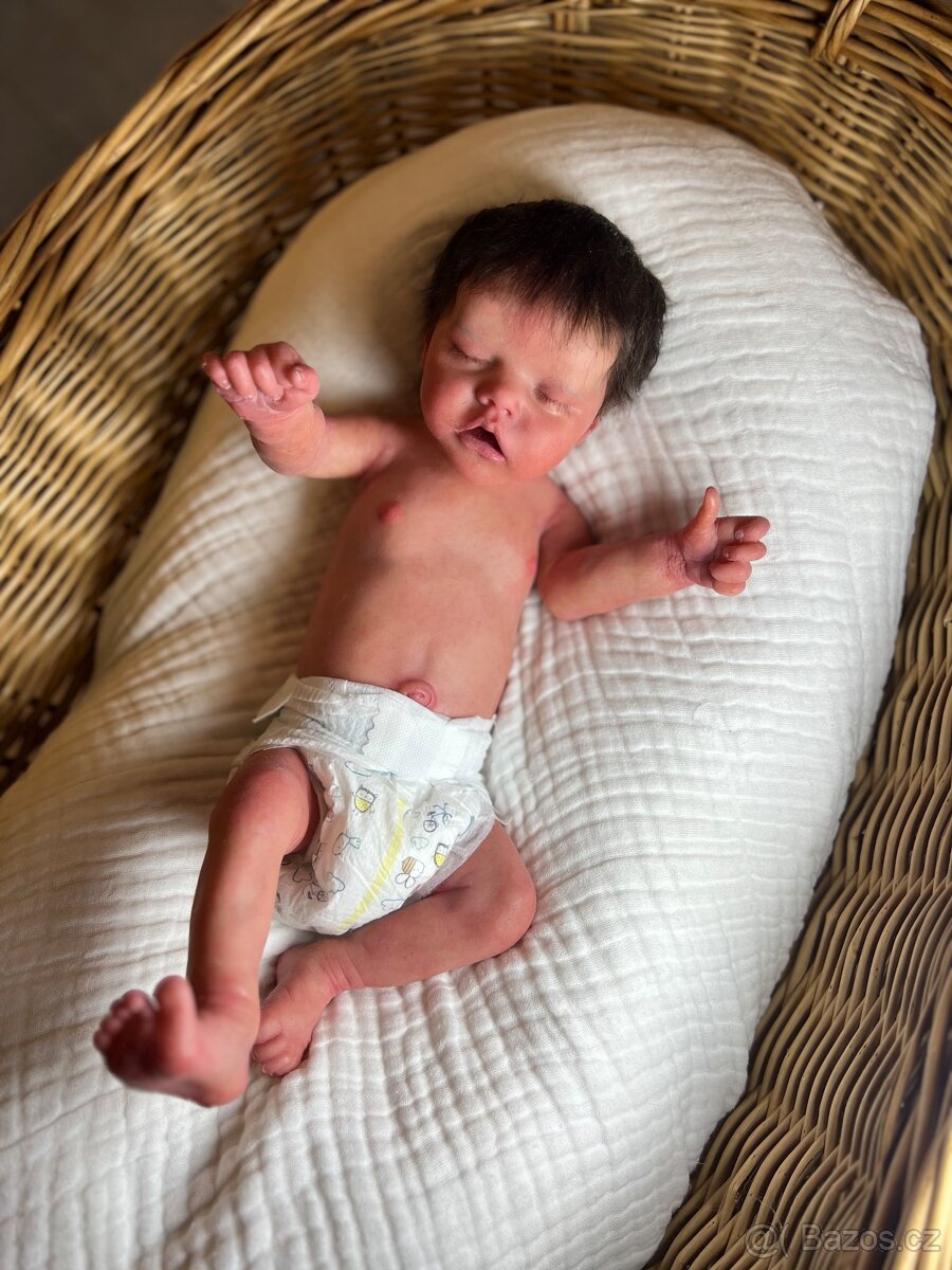 Silikonové reborn miminko. Dá se koupat a vylučuje. - 9