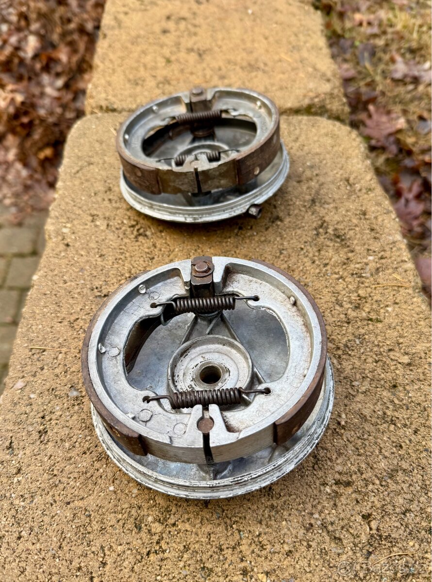 Jawa 50 pionyr fichtl - brzdové štíty - 9