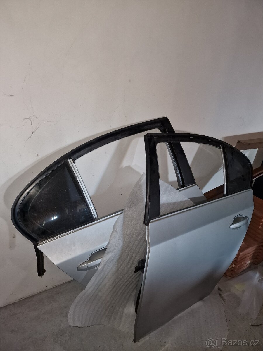 Prodám díly BMW E60 Mpacket sedan - 9