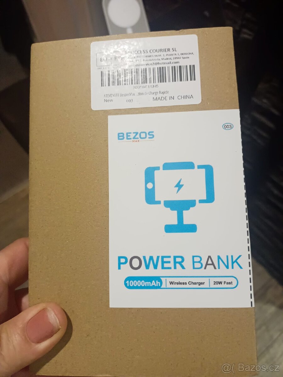Nová magnetická stojánková Power banka - 9