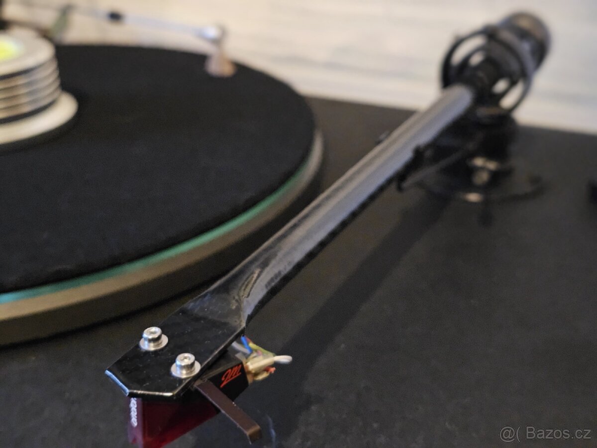 Rezervace Gramofon ProJect s 10" ramenem - 9