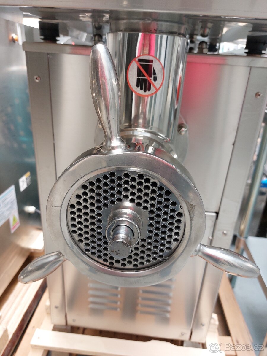 Mlýnek na maso 42 Řeznický vlček, Řezačka masa 42 - 9