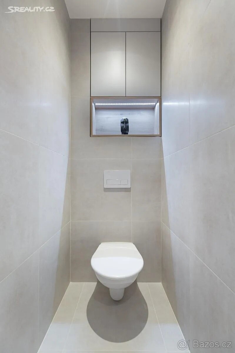 Pronájem bytu 2+kk 40 m² Korunní, Ostrava - Mariánské Hory - 9