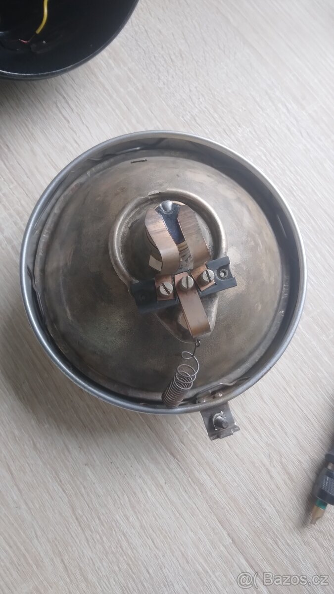 Prodám kompletní světlomet na motocykl ČZ 150C - 9