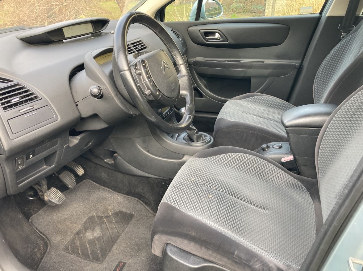 Citroën C4 1.6HDi KLIMA TEMPOMAT MANUÁL - 9