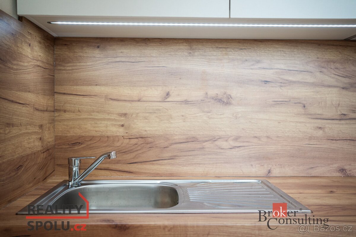 Pronájem, byty/1+kk, 21.9 m2, Palackého, Přívoz, 70200 Morav - 9