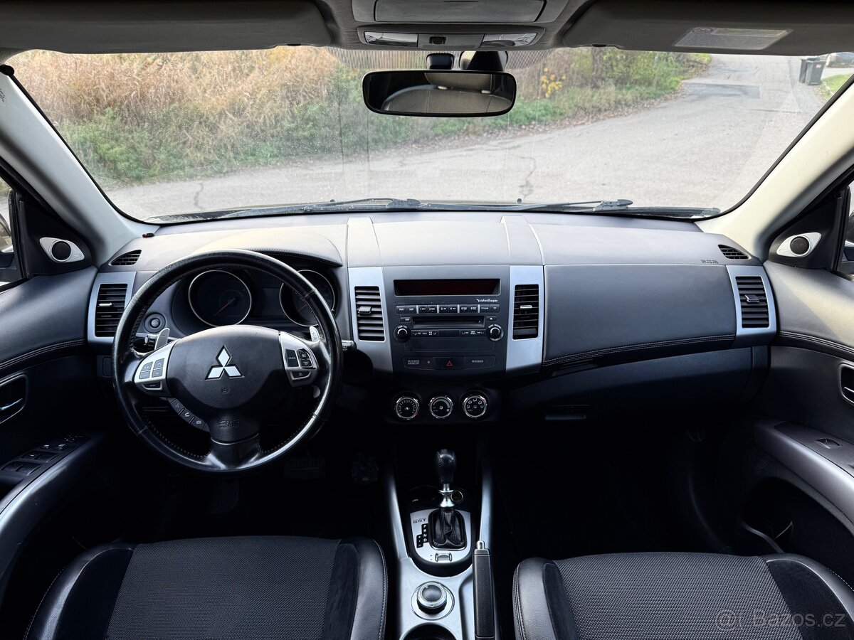 Mitsubishi Outlander 2.2 DI-D 4x4 automat původ Čr - 9