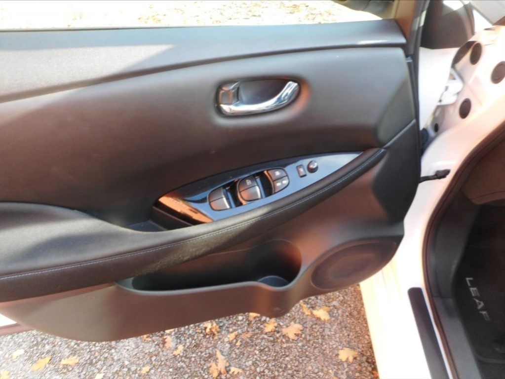 Nissan LEAF,N-Connecta 62KWh - 9