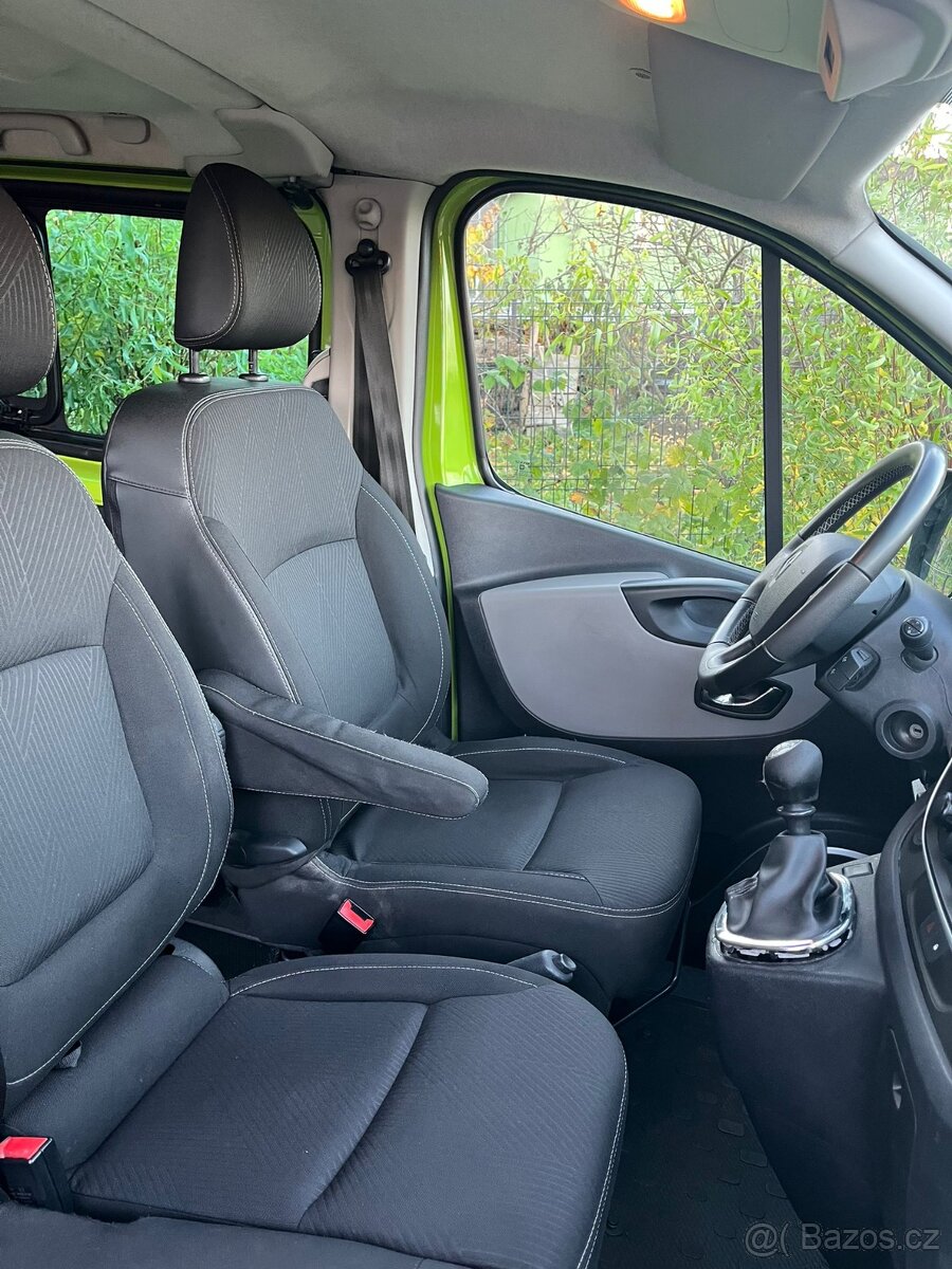 Renault Trafic, 9 míst, L1H1, CR, 92kW, 1.majitel, r.v. 2015 - 9