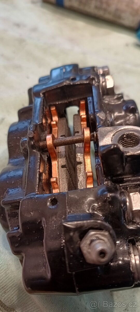 Kawasaki ZZR 1100 - 9