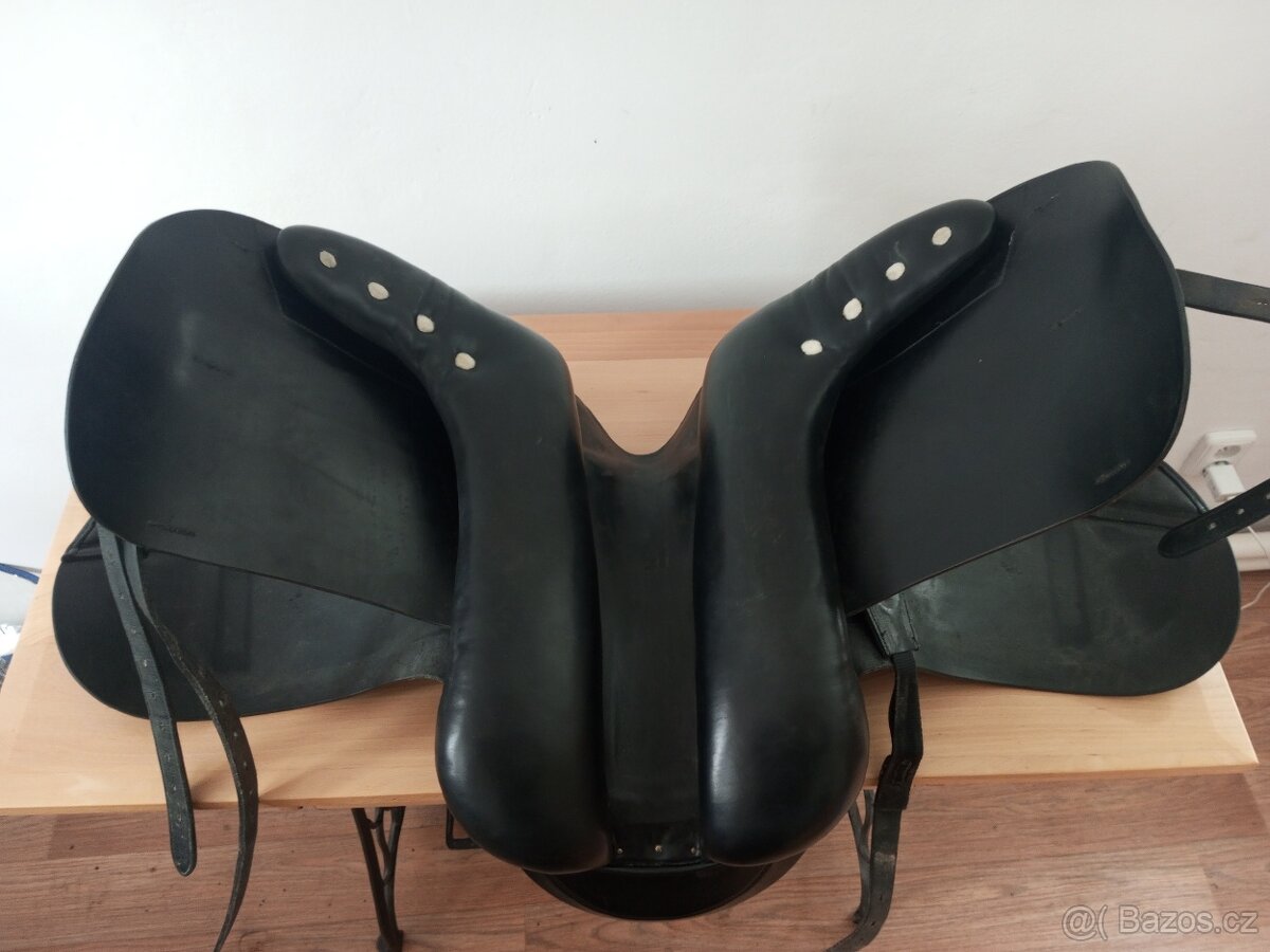 Sedlo jezdecke Albion 17,5, drezurní, komora 4 - 18 cm - 9