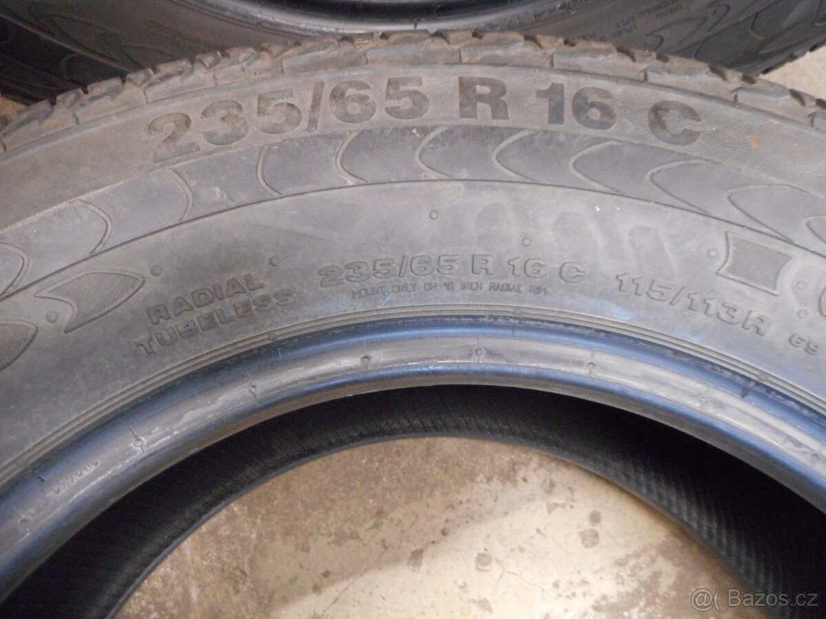 235/65R16C - 9