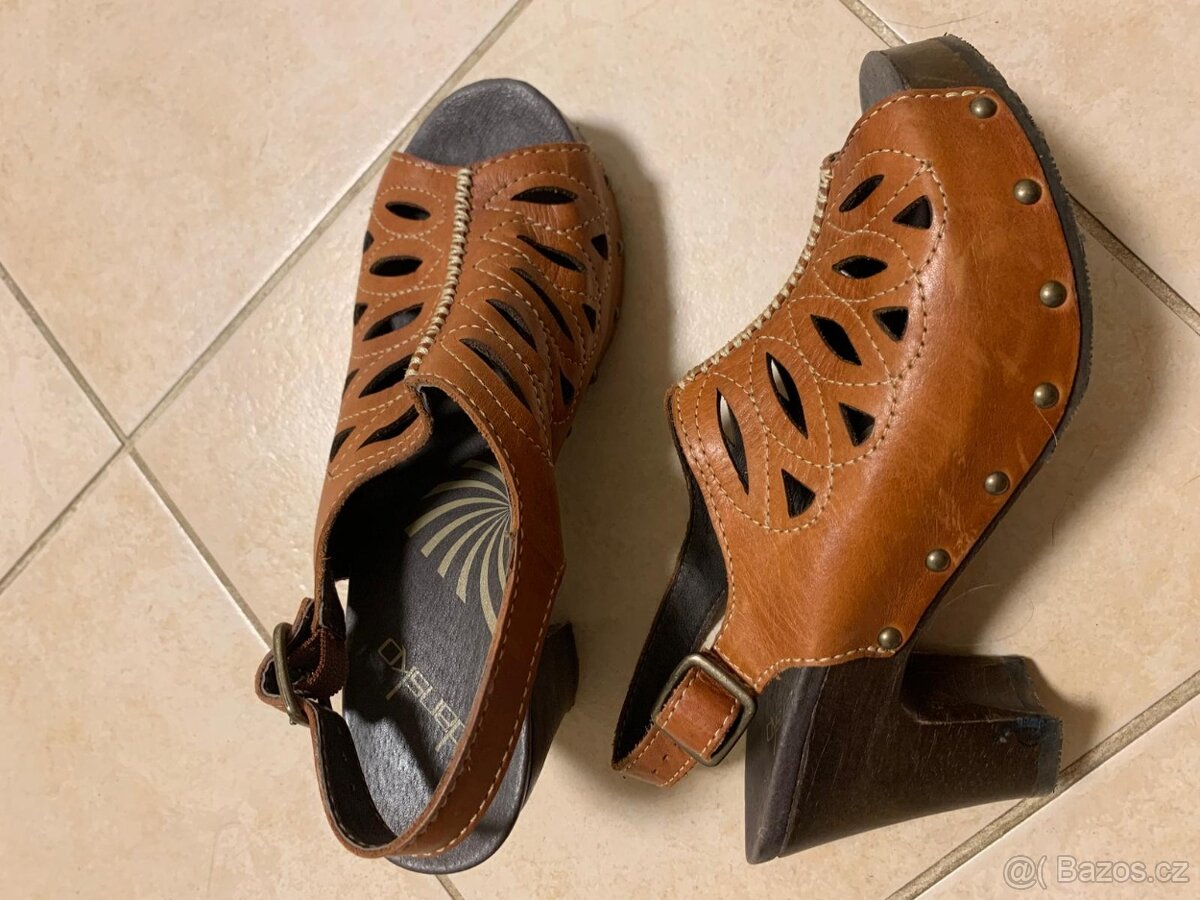 Dámské tenisky, kozačky, sandále na podpatku - 9